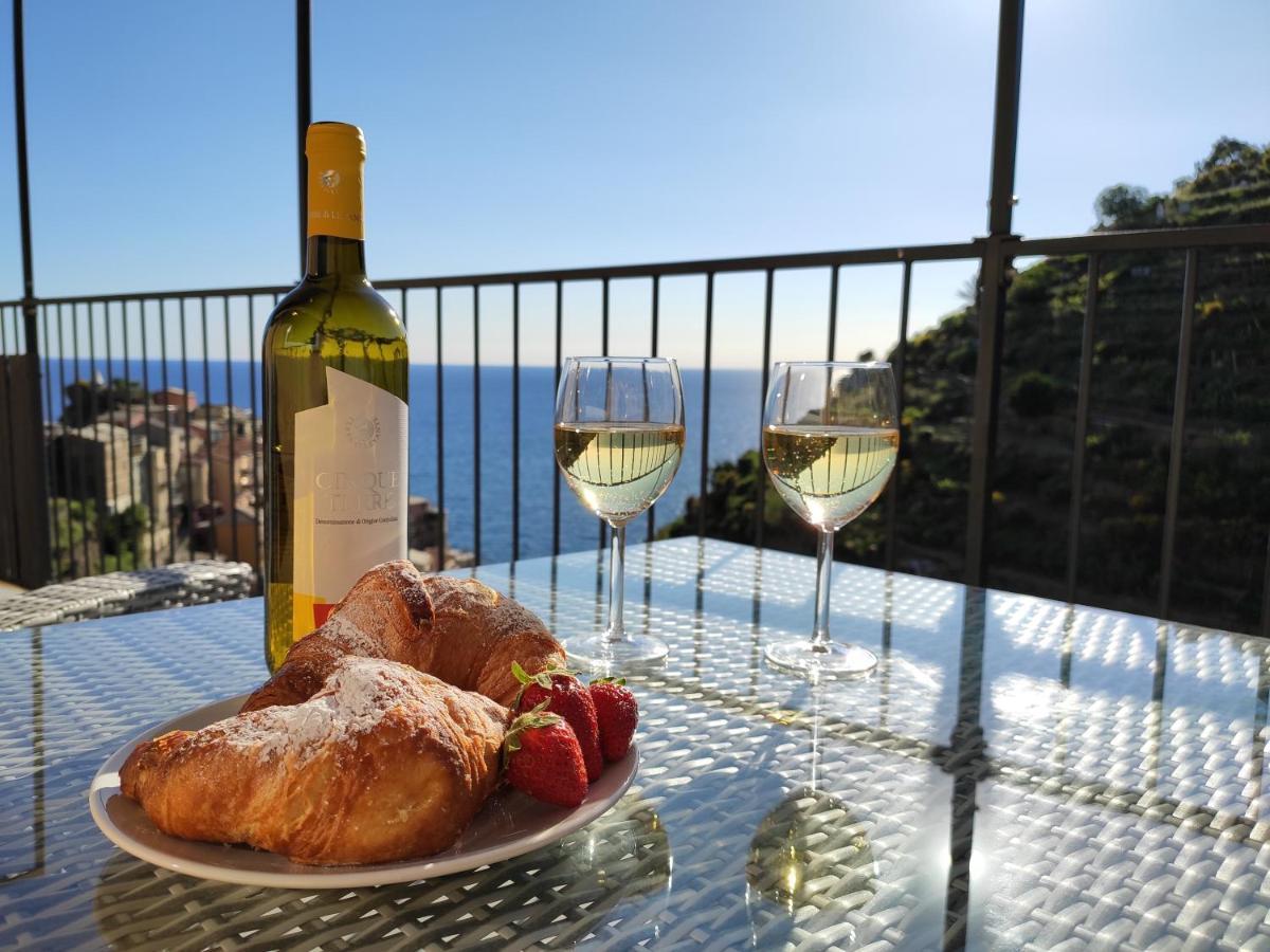 L' Attico Giallo Oro Di Giulia Manarola Exteriér fotografie