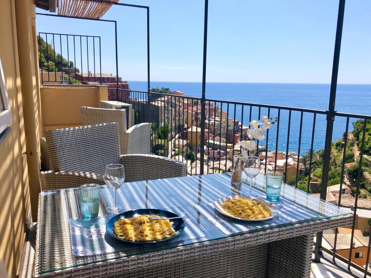 L' Attico Giallo Oro Di Giulia Manarola Exteriér fotografie